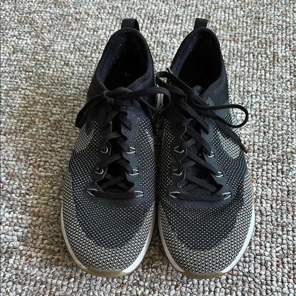 Nike Training Sneakers - Picture 2 of 5